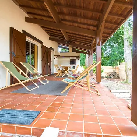 Holiday home Maison Claouey 6 Couchages